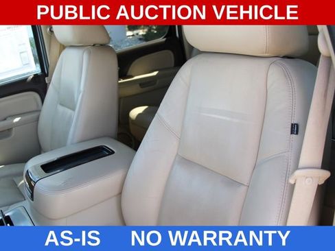 Used 2011 GMC Yukon XL Denali AWD/4WD image 6