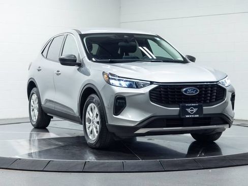 Used 2023 Ford Escape Active AWD/4WD image 4