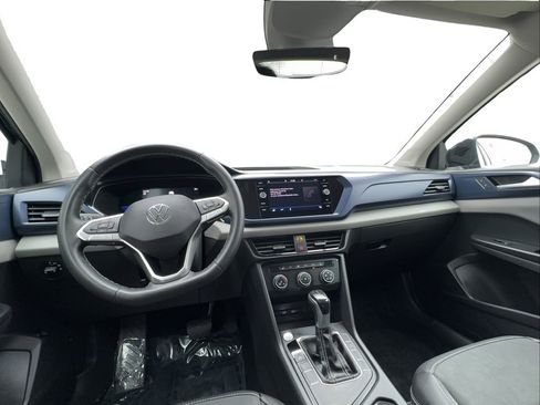Used 2022 Volkswagen Taos SE w/ Driver Assistance Package FWD image 31