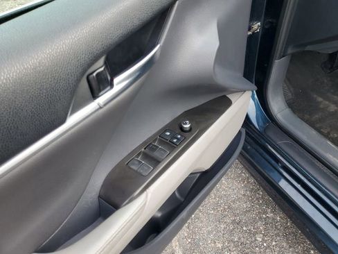 Used 2021 Toyota Camry XSE image 11