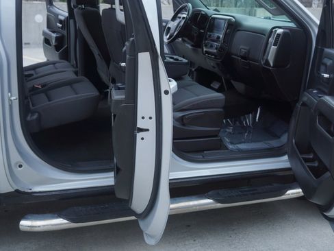 Used 2018 Chevrolet Silverado 1500 LT w/ All Star Edition image 17