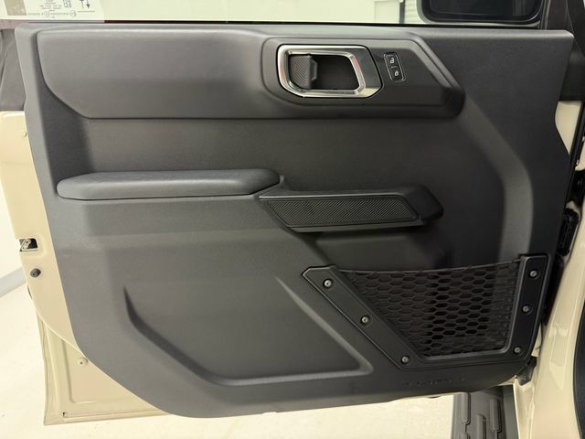 Used 2025 Ford Bronco Outer Banks AWD/4WD image 31