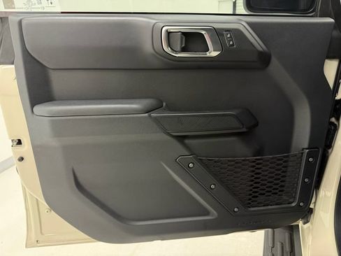 Used 2025 Ford Bronco Outer Banks AWD/4WD image 31