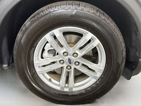 Used 2022 Ford Explorer 2WD image 31