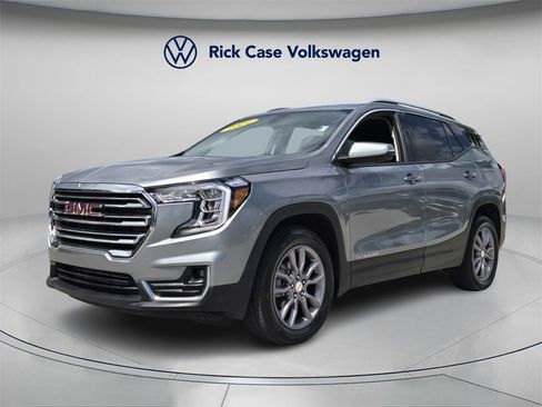Used 2024 GMC Terrain SLT image 8