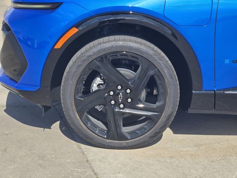 New 2025 Chevrolet Equinox EV RS image 8