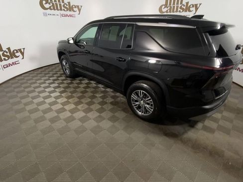 Used 2024 Chevrolet Traverse LT AWD/4WD image 6