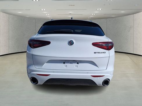 Used 2021 Alfa Romeo Stelvio Sprint w/ Nero Edizione image 4
