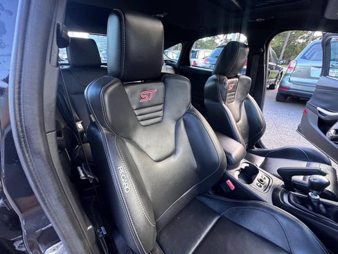 Used 2014 Ford Focus ST w/ Equipment Group 202A FWD image 7