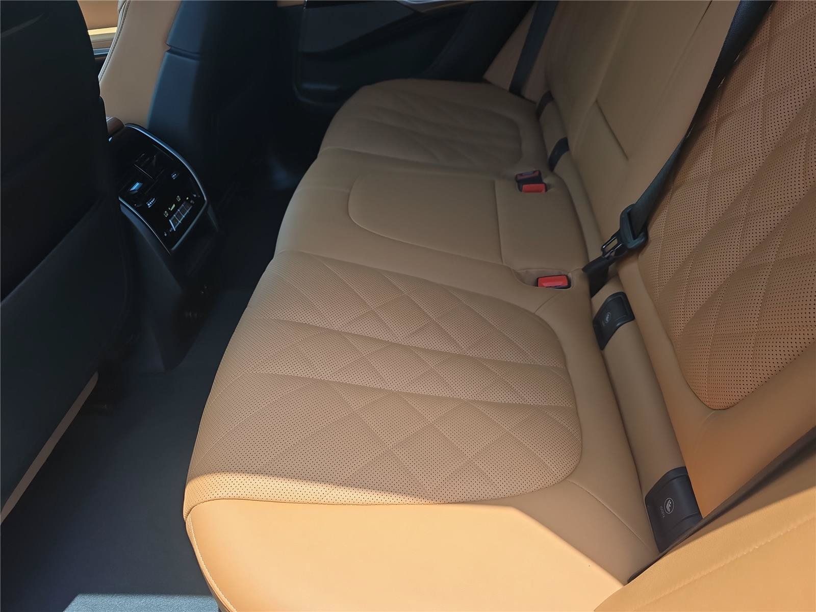 Used 2026 BMW X5 sDrive40i RWD image 13