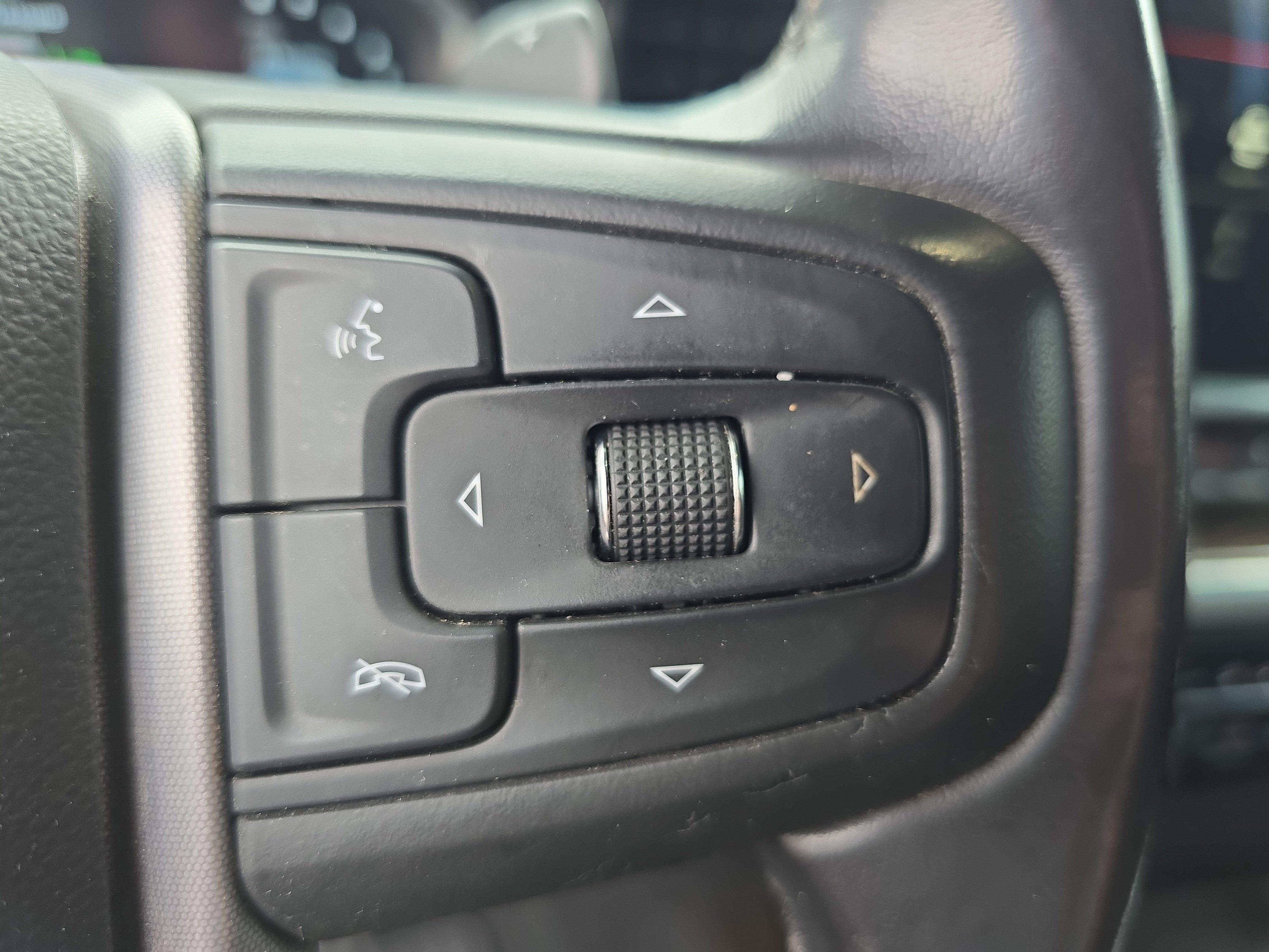 Used 2022 GMC Sierra 1500 Elevation w/ X31 Off-Road Package AWD/4WD image 19