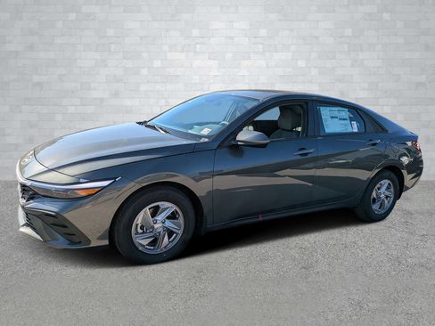 New 2026 Hyundai Elantra SE image 9