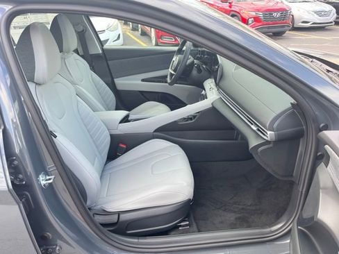 New 2026 Hyundai Elantra Limited FWD image 17
