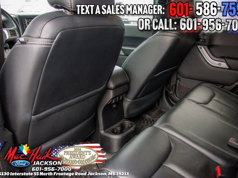 Used 2014 Jeep Wrangler Unlimited Rubicon AWD/4WD image 9