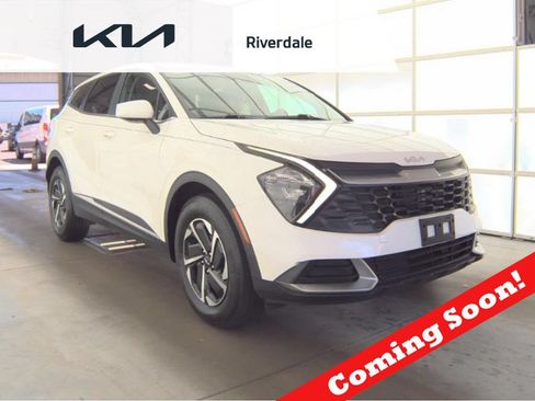 Used 2023 Kia Sportage LX AWD/4WD image 1