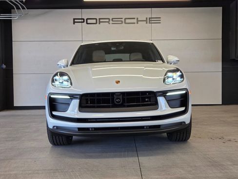 New 2026 Porsche Macan AWD/4WD image 25
