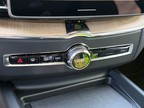 New 2026 Volvo XC60 B5 Core w/ Protection Package Premier image 14