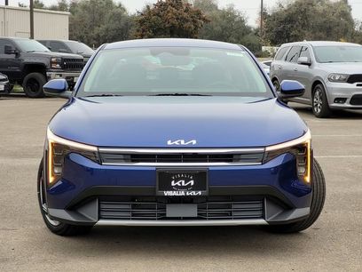 New 2025 Kia K4 EX