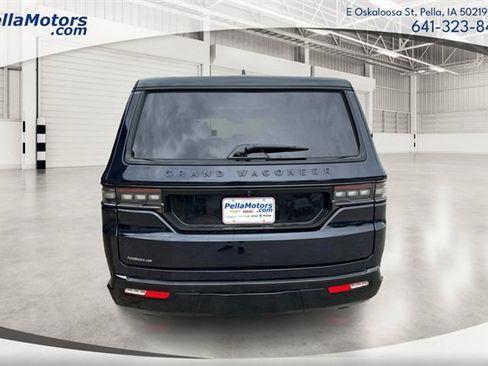 Used 2025 Jeep Grand Wagoneer L Series III w/ Rear Seat Video Group 1 image 4