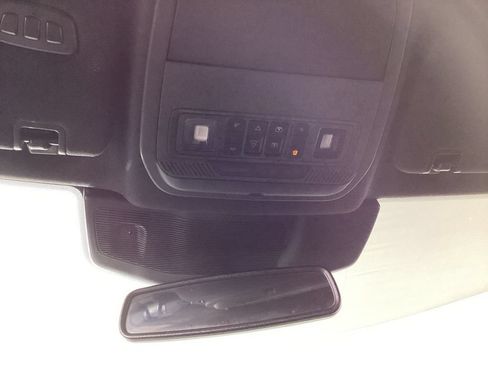 Used 2022 Ford Explorer Platinum w/ Equipment Group 601A AWD/4WD image 16