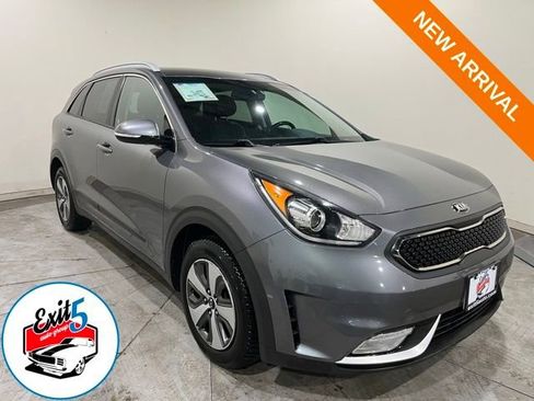 Used 2018 Kia Niro EX image 1