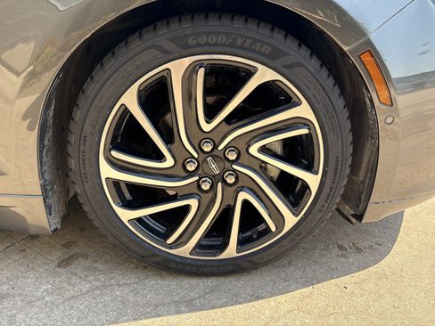 Used 2020 Lincoln MKZ Reserve w/ Luxury Package AWD/4WD image 13