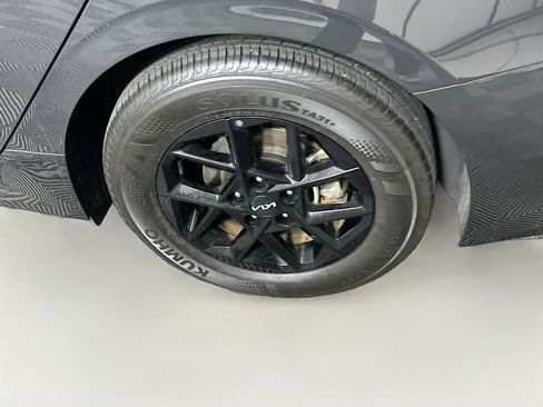 Used 2025 Kia K5 LXS image 11