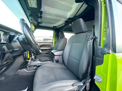 Used 2021 Jeep Wrangler Willys image 23