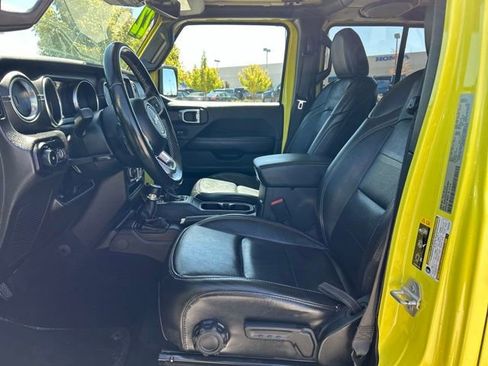 Used 2022 Jeep Wrangler Unlimited Sahara w/ LED Lighting Group AWD/4WD image 14