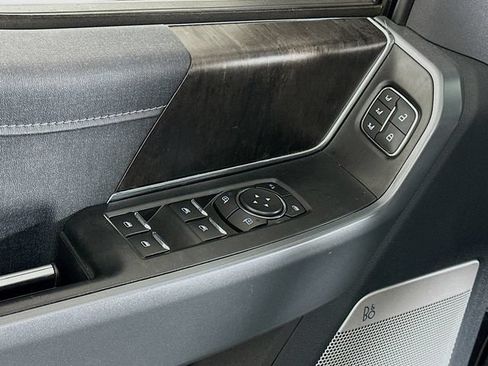 Used 2022 Ford F150 Lariat AWD/4WD image 10
