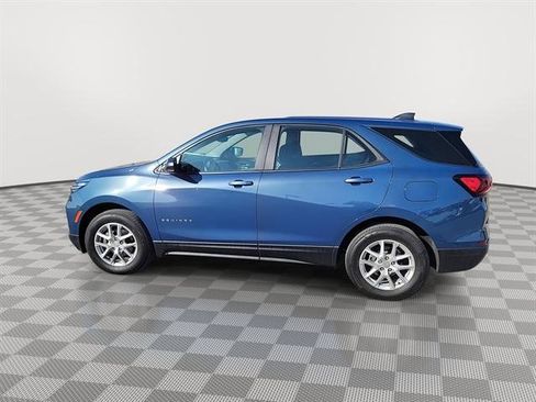 Used 2024 Chevrolet Equinox LS w/ Driver Confidence II Package image 5