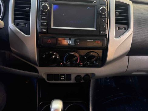 Used 2013 Toyota Tacoma PreRunner w/ SR5 Pkg RWD image 17