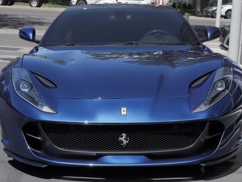 Certified 2019 Ferrari 812 Superfast RWD image 9