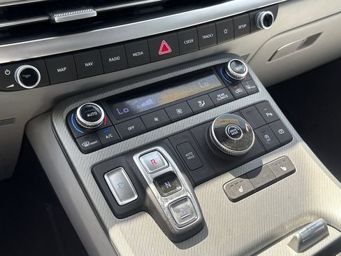 Used 2025 Hyundai Palisade SEL FWD image 23