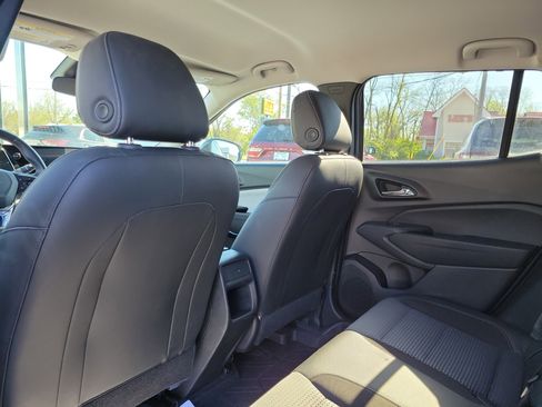 Used 2024 Chevrolet Trax LT w/ LT Convenience Package FWD image 14