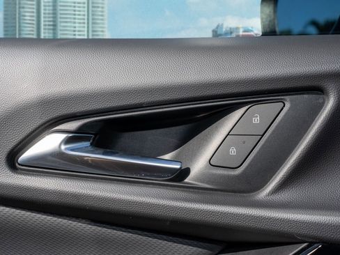 Used 2025 Chevrolet Equinox LT w/ Safety and Technology Package image 26