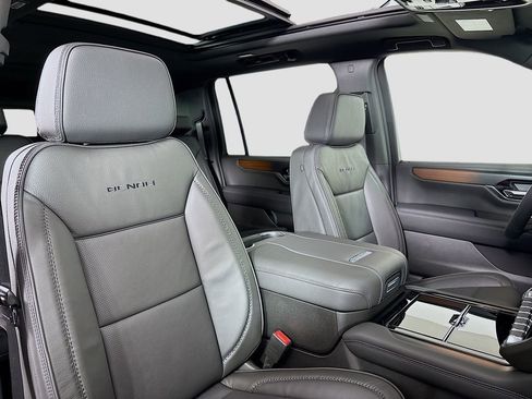 New 2026 GMC Yukon XL Denali w/ Sun & Power Step Package image 30
