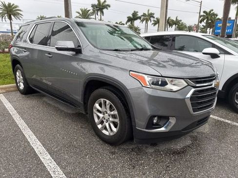 Used 2019 Chevrolet Traverse LT image 1