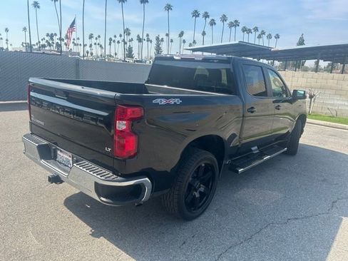 Used 2021 Chevrolet Silverado 1500 LT AWD/4WD image 4