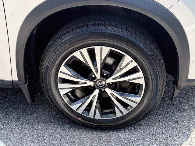 Used 2021 Nissan Rogue SV AWD/4WD image 10