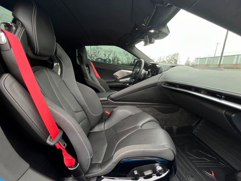 Used 2023 Chevrolet Corvette Stingray Premium Conv w/ Z51 Performance Package image 19