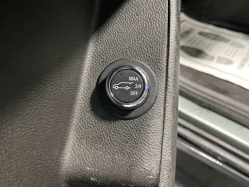 Used 2022 Chevrolet Traverse LT image 20