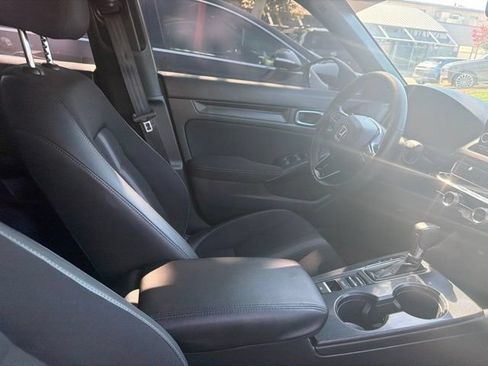 Used 2023 Honda Civic Sport image 14