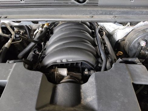 Used 2016 Chevrolet Suburban LTZ AWD/4WD image 30