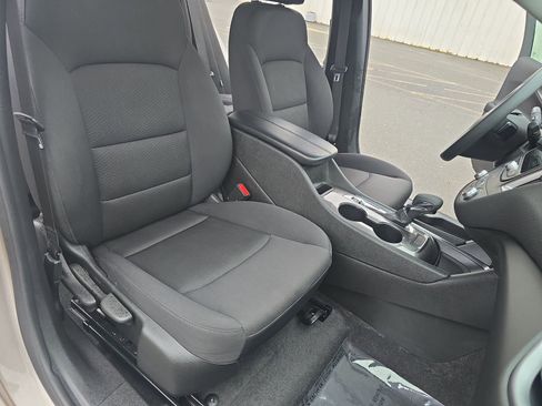 Used 2024 Chevrolet Malibu LT image 16