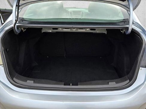 Used 2018 Chevrolet Cruze LT FWD image 11