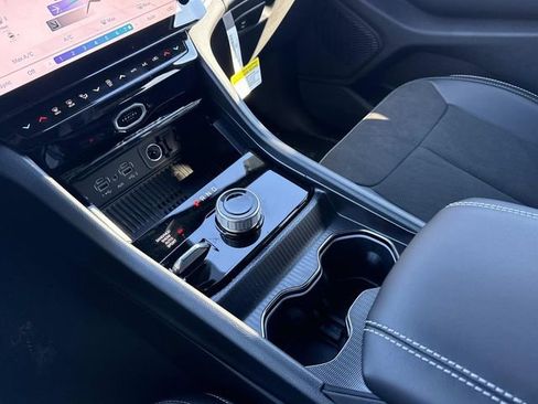 New 2026 Jeep Grand Cherokee Laredo image 16