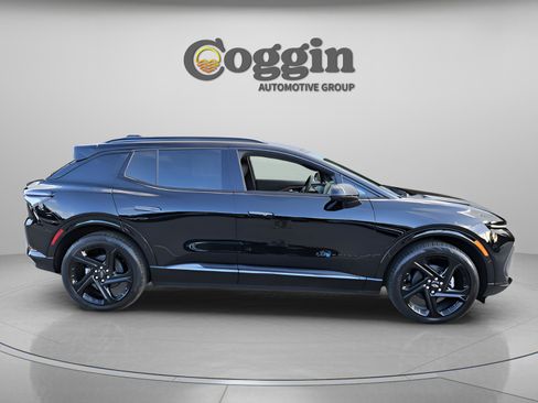 New 2025 Chevrolet Equinox EV RS image 4