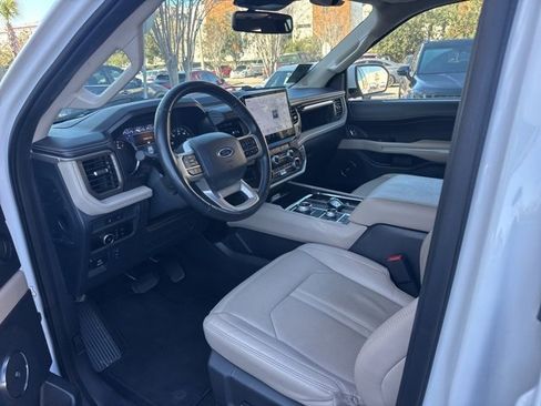 Used 2024 Ford Expedition Max Limited image 9