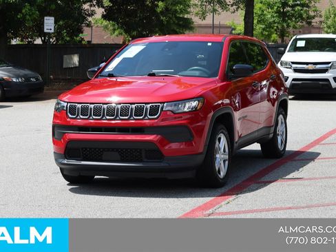 Used 2024 Jeep Compass Sport AWD/4WD image 3